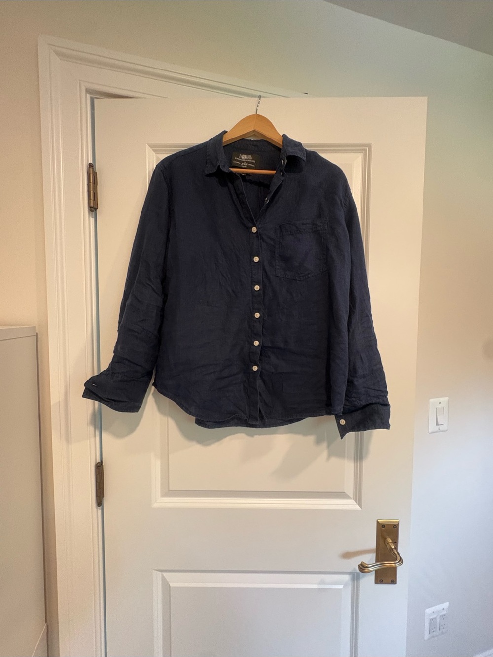 EUC | J. Crew Navy Button-Down Linen Shirt| Size 8 - Picture 6 of 8